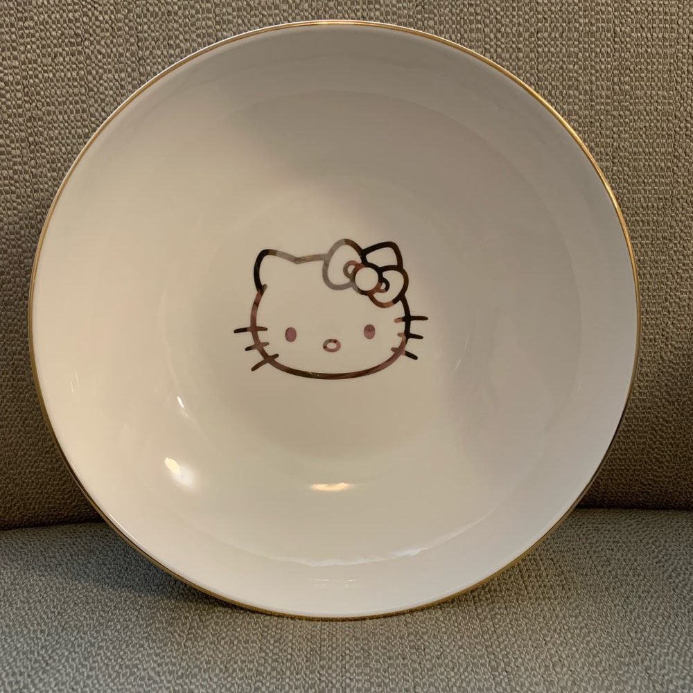 Sanrio Hello Kitty Gold Ceramic Dinner Pasta Bowl